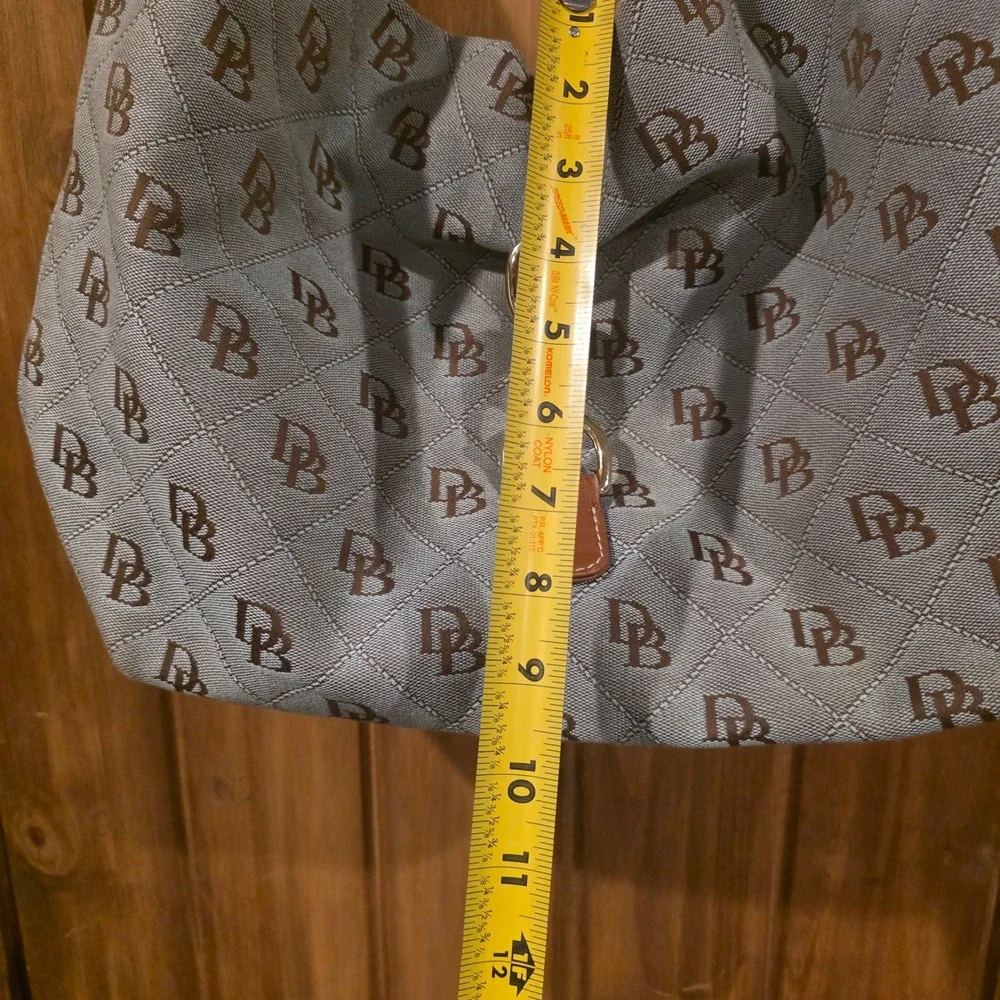Dooney & Bourke Hobo Bag Women Large Blue Excellent Monogram Quilted Canvas